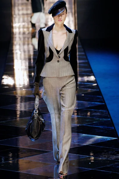 Look 32